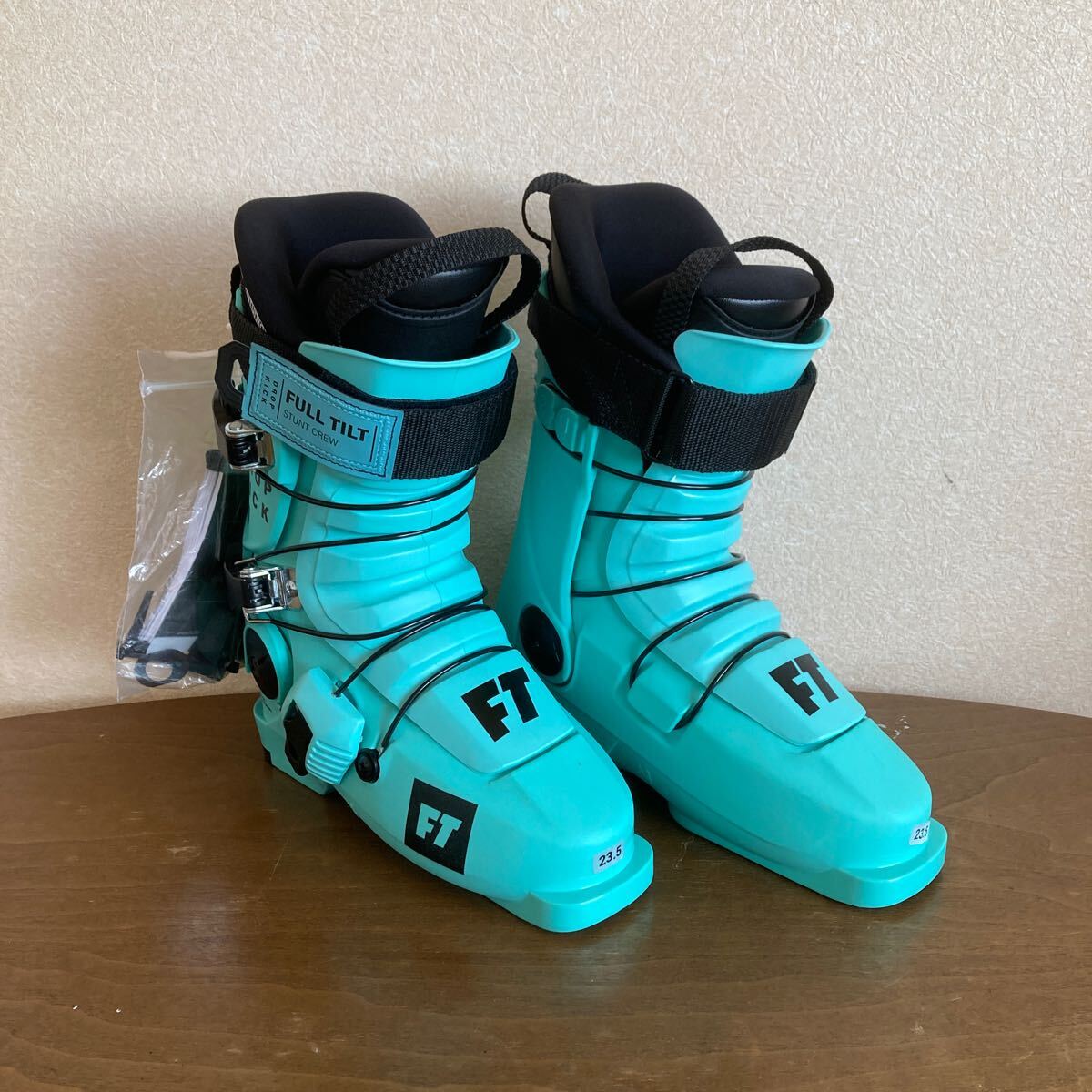 Yahoo!オークション - 【新品】FT DROPKICK S 23.5 fulltilt Yahoo!オークション - 【新品】FT DROPKICK S 23.5 fulltilt