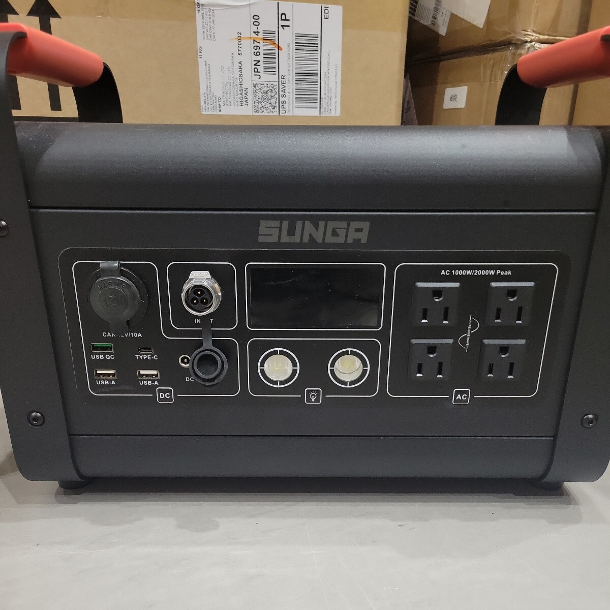 【ジャンク品】 SUNGA ポータブル電源 LK1000 正弦波 超大容量 超高出力 ポータブルバッテリー インバーター 発電機 バッテリー_画像2