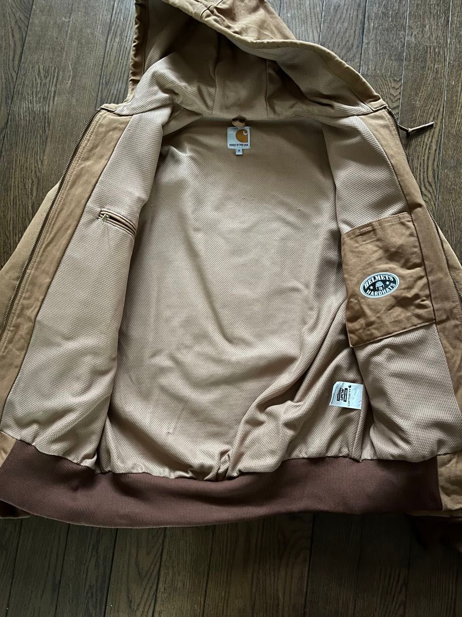 Carhartt レア 美品 日本未入荷 コラボアクティブジャケット Carhartt レア 美品 日本未入荷 コラボアクティブジャケット