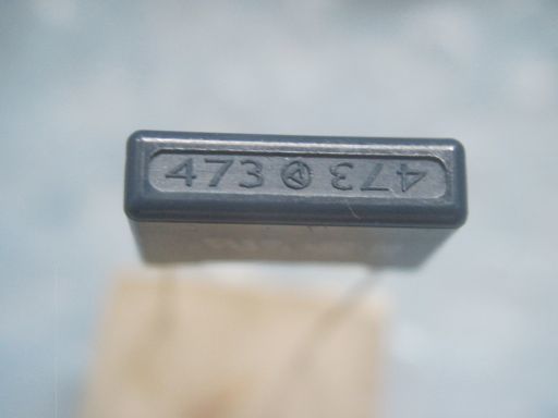 SB05 岡谷電機 PPフィルムコンデンサ　LEシリーズ　ＬＥ４７３　０．０４７μＦ　275VＡＣ　X2　未使用品ですが長期保存品　4個セット_画像4