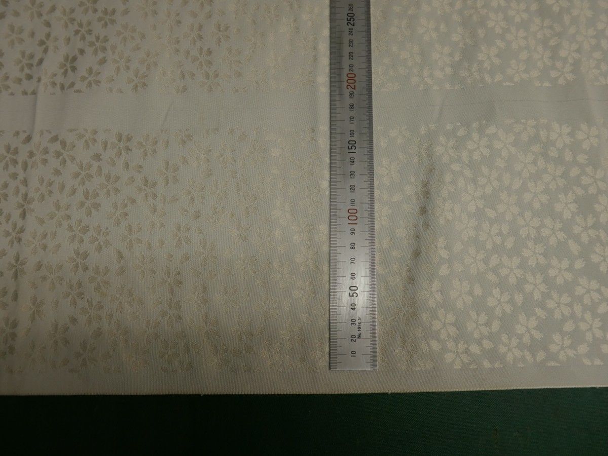 レトロ(No.322517D)約16㎝幅×約3.5m×4幅織り・桜柄の帯生地・手芸材料に