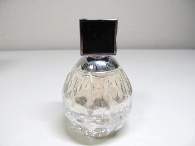 第二通販 １円　未使用　ジミーチュウ　オードトワレ　香水　４０ｍｌ_画像1