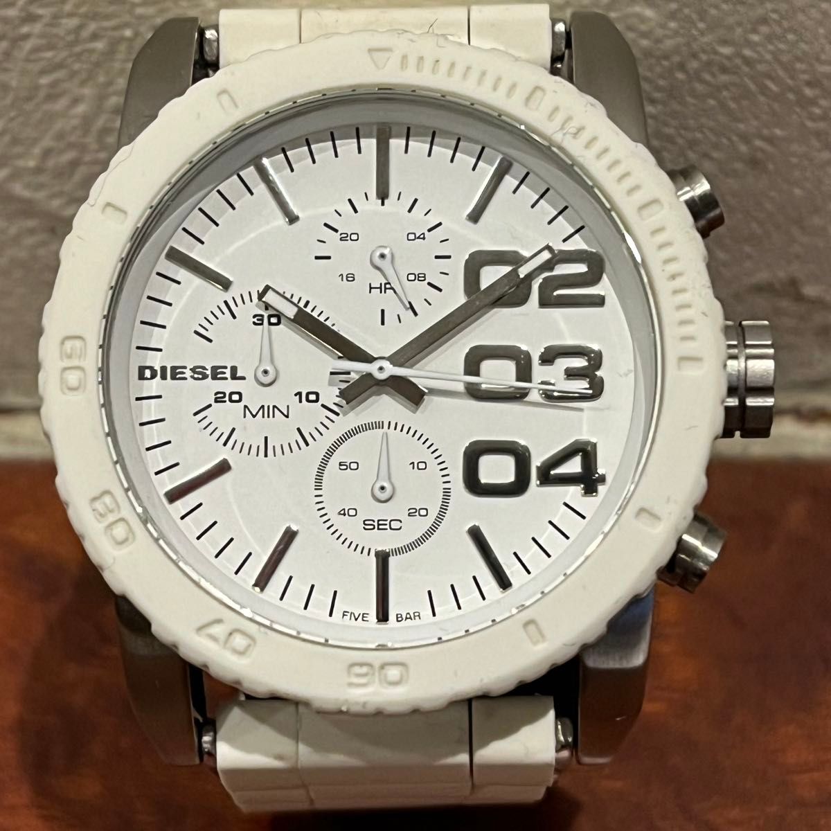 ディーゼル DIESEL DZ-5306 クロノ 白文字盤 メンズ腕時計 稼働品　美品　 クロノグラフ