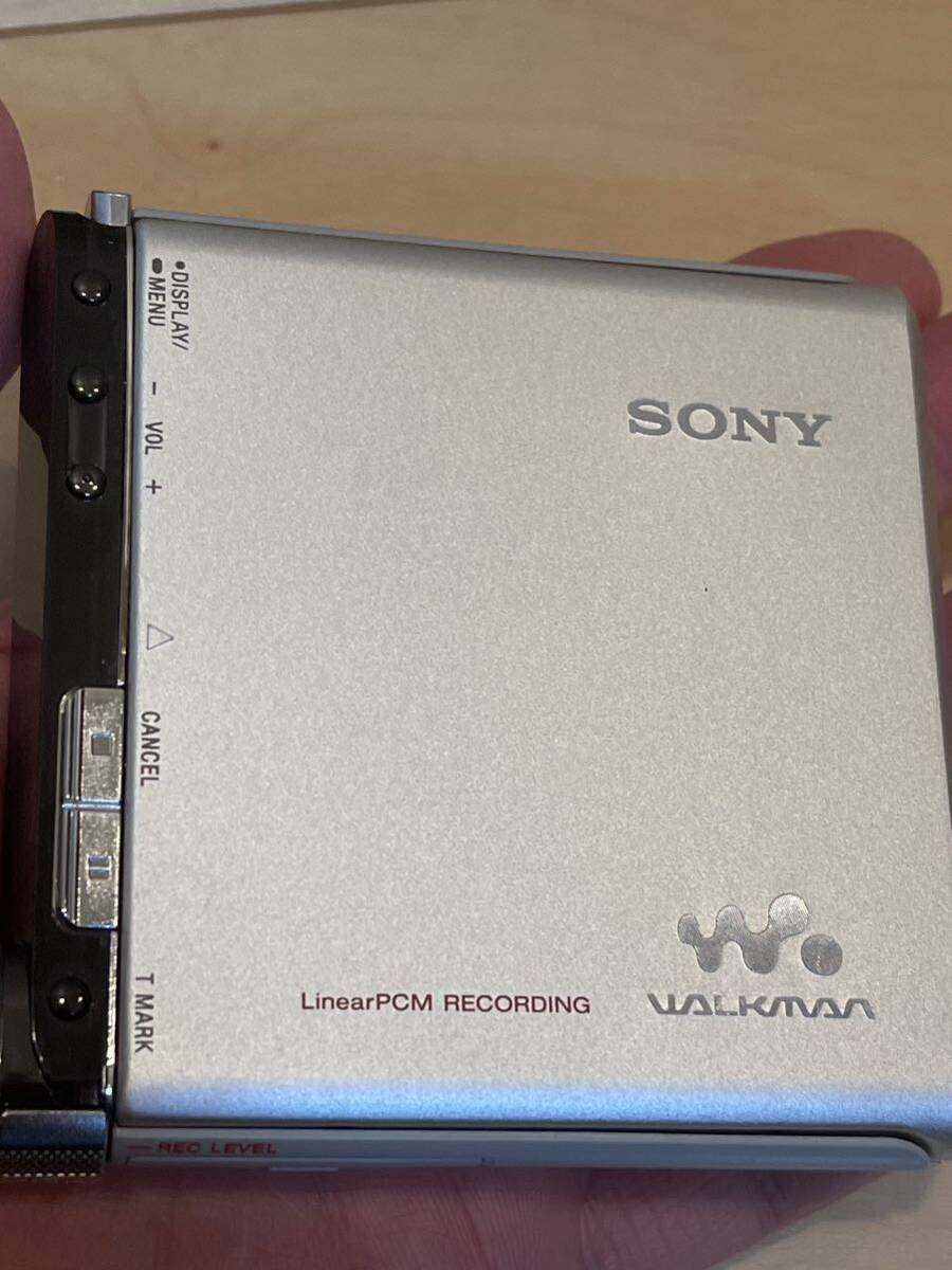 1円から　即決 SONY ソニー WALKMAN ウォークマン　MDウォークマン ポータブルMD MZ-RH1リモコン　箱　説明書 動作確認済み　美品　訳あり_画像4