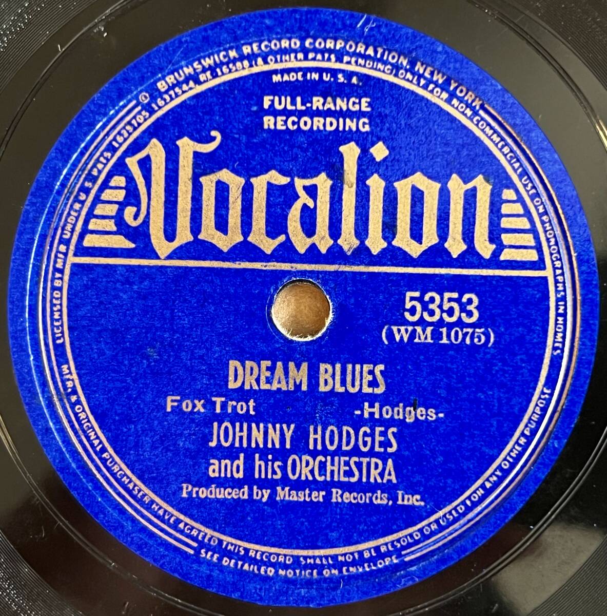 JOHNNY HODGES AND ORCH. VOCALION Dream Blues/ I Know What You Doの画像1