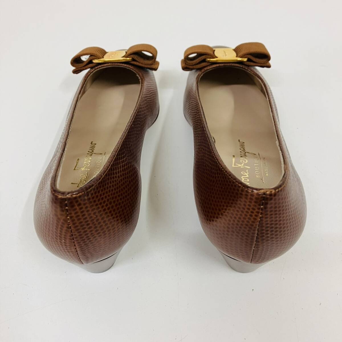 Salvatore Ferragamo　BOUTIQUE　サルヴァトーレ フェラガモ　ヴァラ　パンプス　靴　レディース　size5 2/1　ブラウン系　【0319-B】_画像4