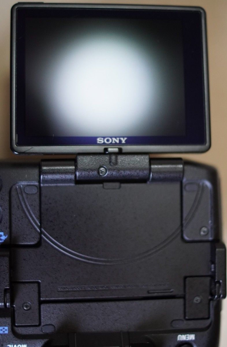SONY α77II ILCA-77M2 デジタル一眼レフカメラ コスパの高いAマウントレンズ対応機 バッテリーとチャージャーあり