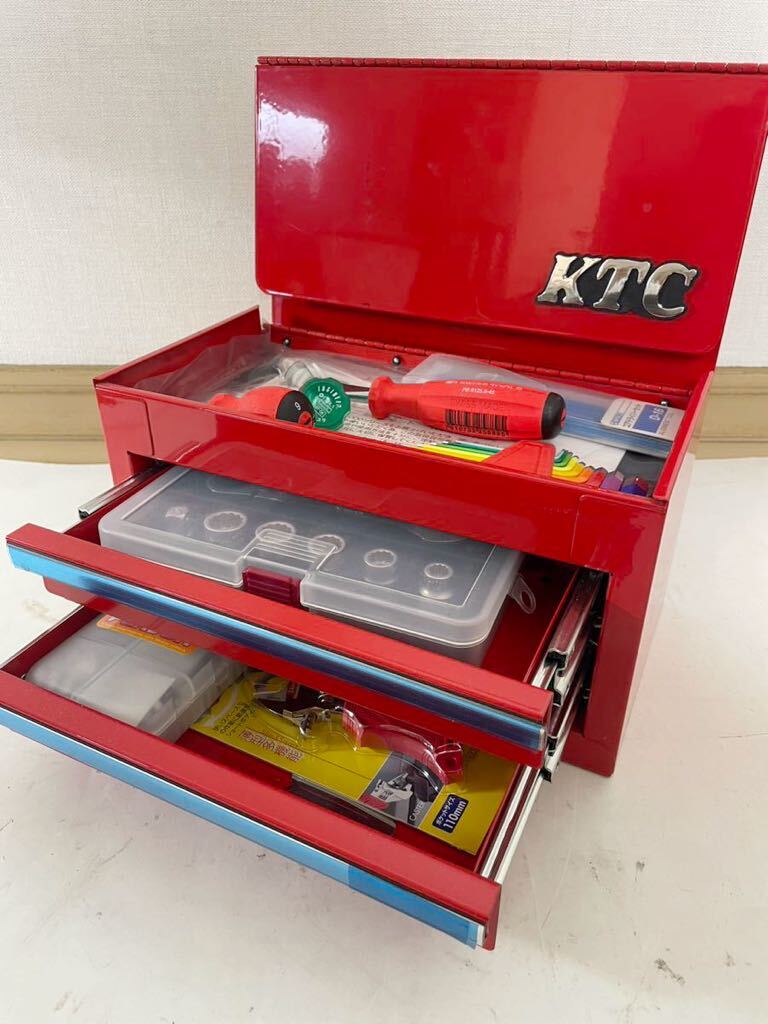 【中古美品】KTC ミニチェスト　No.SKX0002 ハンドツール付き　工具箱 工具セット _画像1