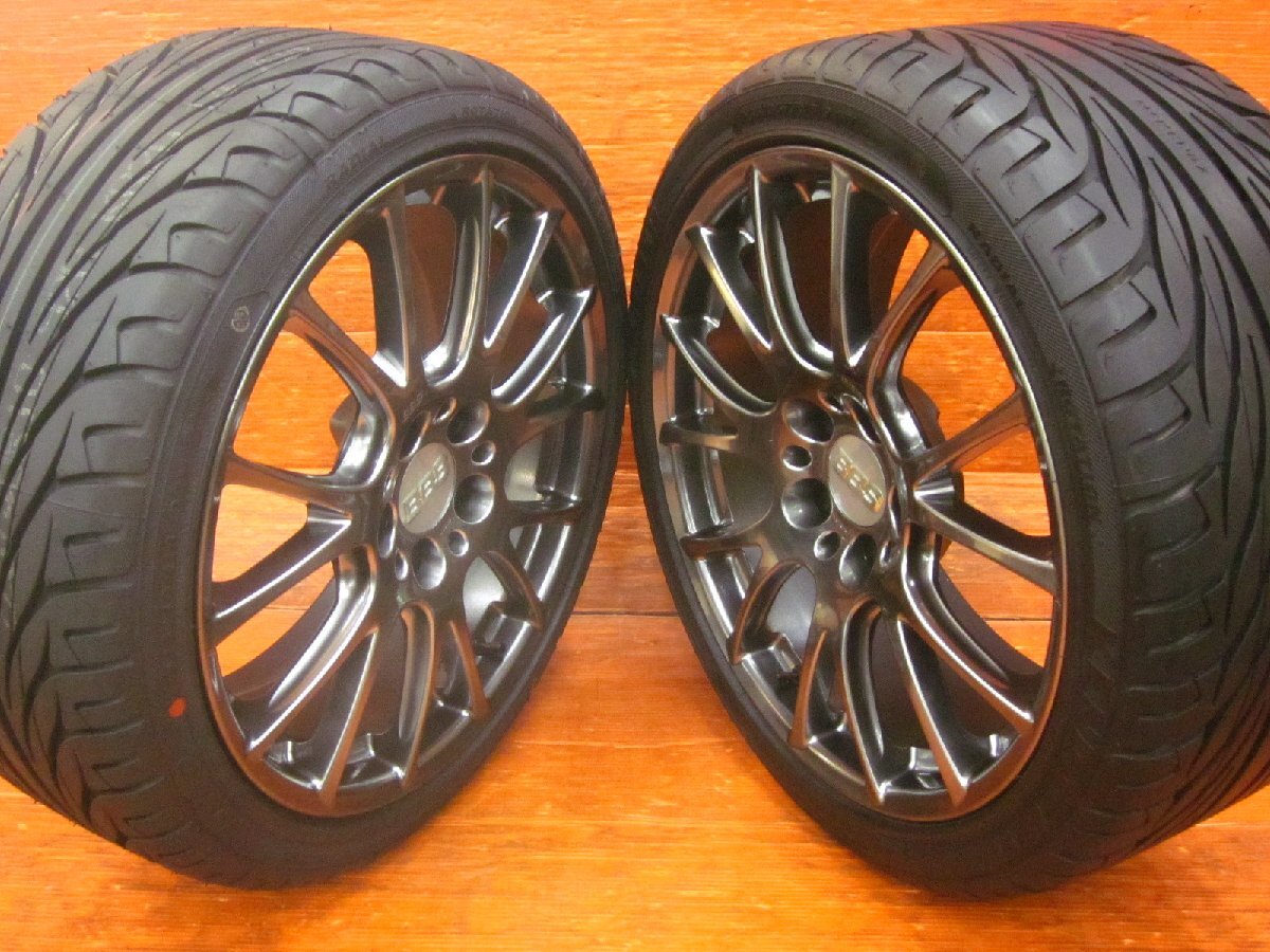 【Y4】BBS RE-V RE057/RE058 18インチ 8.0J +43/9.0J +48 PCD114.3 5H φ60 KENDA KR20 225/40R18 255/35R18 IS/マーク2/アルテッツァなど_左側：フロント、右側：リアです