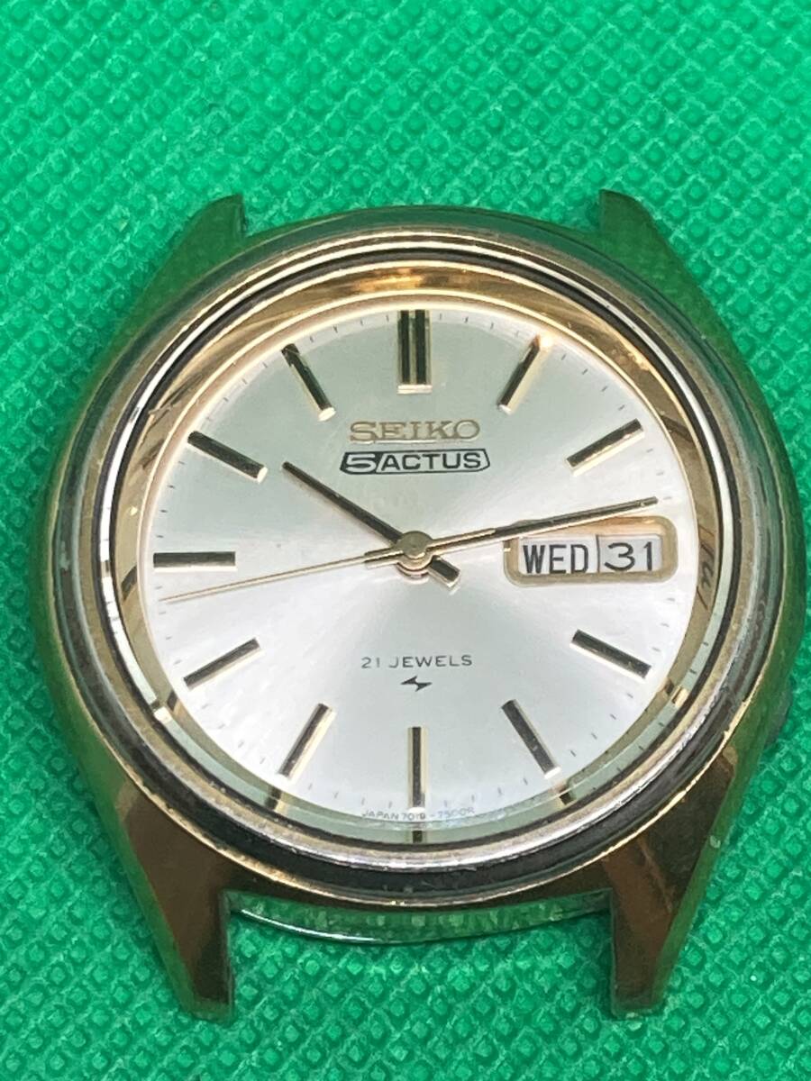 ジャンク SEIKO セイコー 5 ACTUS アクタス 7019-7060 21石 デイデイト ゴールドケース 自動巻の画像1