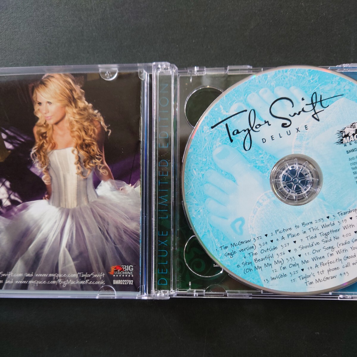 ◆CD◆TAYLOR SWIFT◆テイラー・スウィフト◆DELUXE◆DVD付き◆_画像2