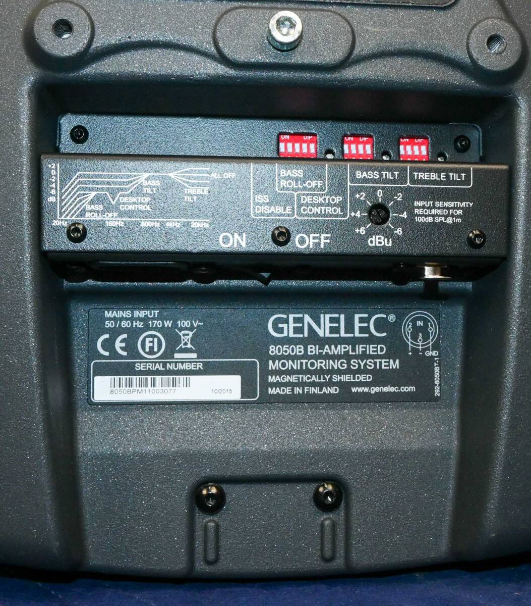 M640 GENELEC / ジェネレック 8050BPM モニタースピーカー スタジオモニター パワードスピーカー 天吊りブラケット付 動作品 2本1組_画像7