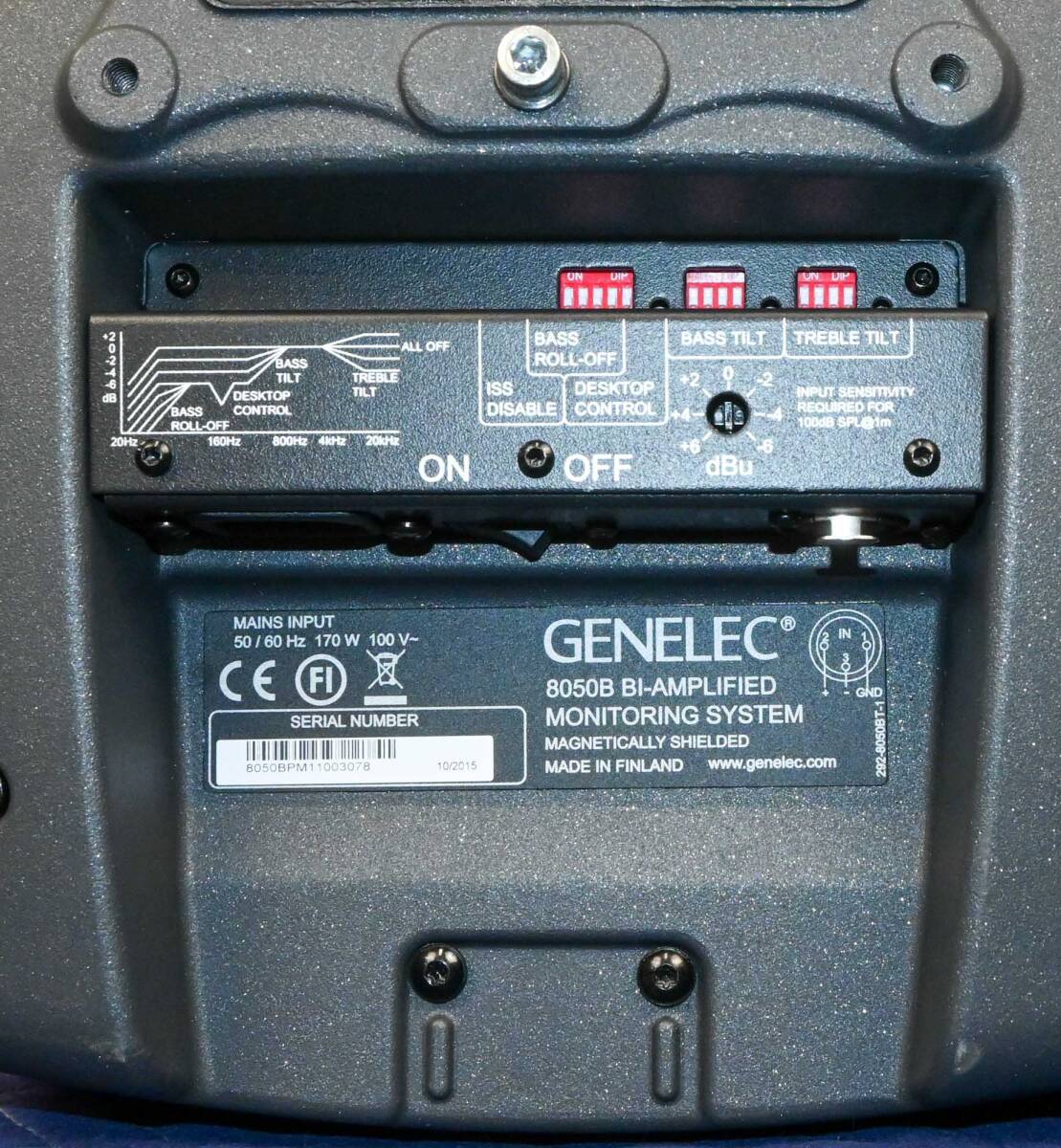 M640 GENELEC / ジェネレック 8050BPM モニタースピーカー スタジオモニター パワードスピーカー 天吊りブラケット付 動作品 2本1組_画像6