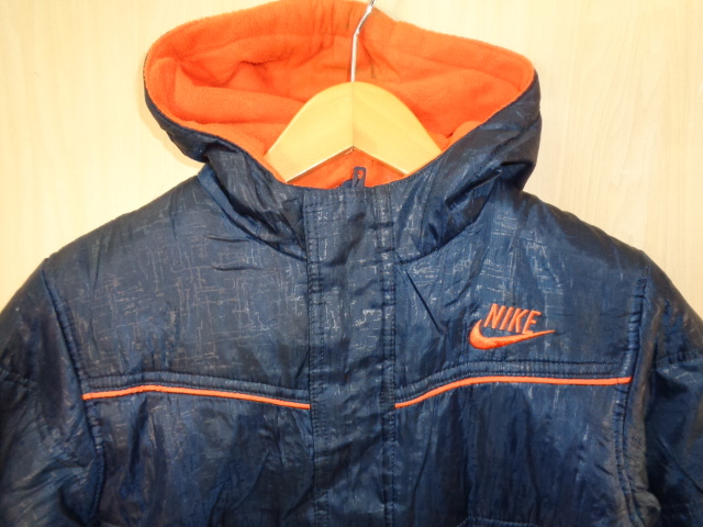 470◆00s NIKE パデットジャケット ジュニア◆ナイキ size6 キッズ 子供服 ネイビー ポリ素材 裏フリース 09年製 フード ベルクロジップ6C_画像2