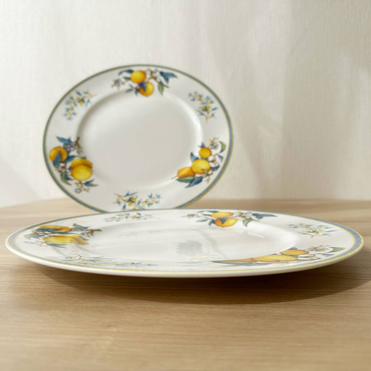 T545 美品 WEDGWOOD ウェッジウッド CITRONS 27cm プレート 2枚セット 大皿 食器 フルーツ柄 _画像6