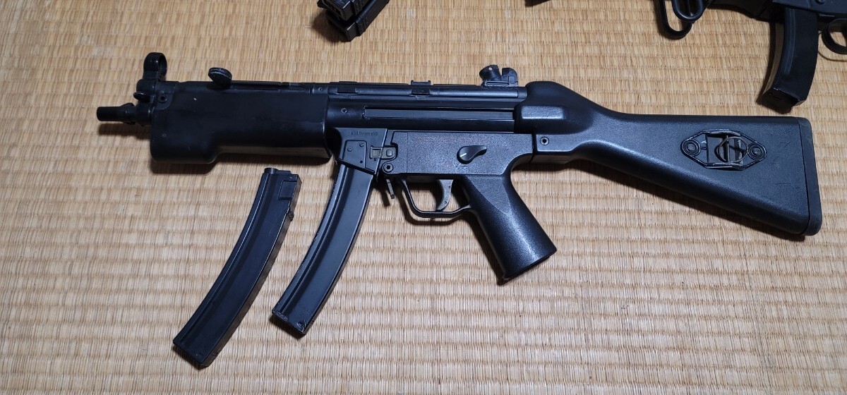 東京マルイ 電動ガン トイガン ASGK刻印 エアガン　MARUI MP5A4 SD6 スコーピオン　3丁セット　ジャンク品　ミリタリー　サバゲー_画像4