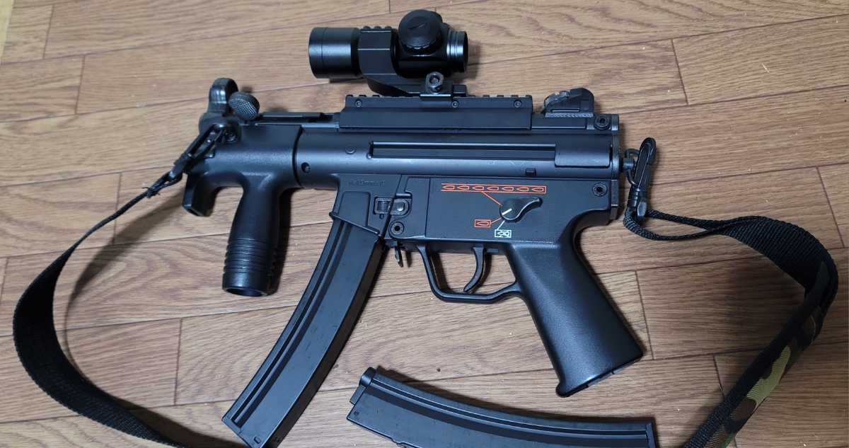 東京マルイ　H&K MP5クルツA4　電動ガン スタンダードタイプ　MP5K　ベルト付き　_画像2