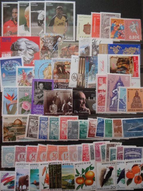 外国切手（オーストラリア、琉球、国連他）未使用442枚、小型シート４種含むの画像3