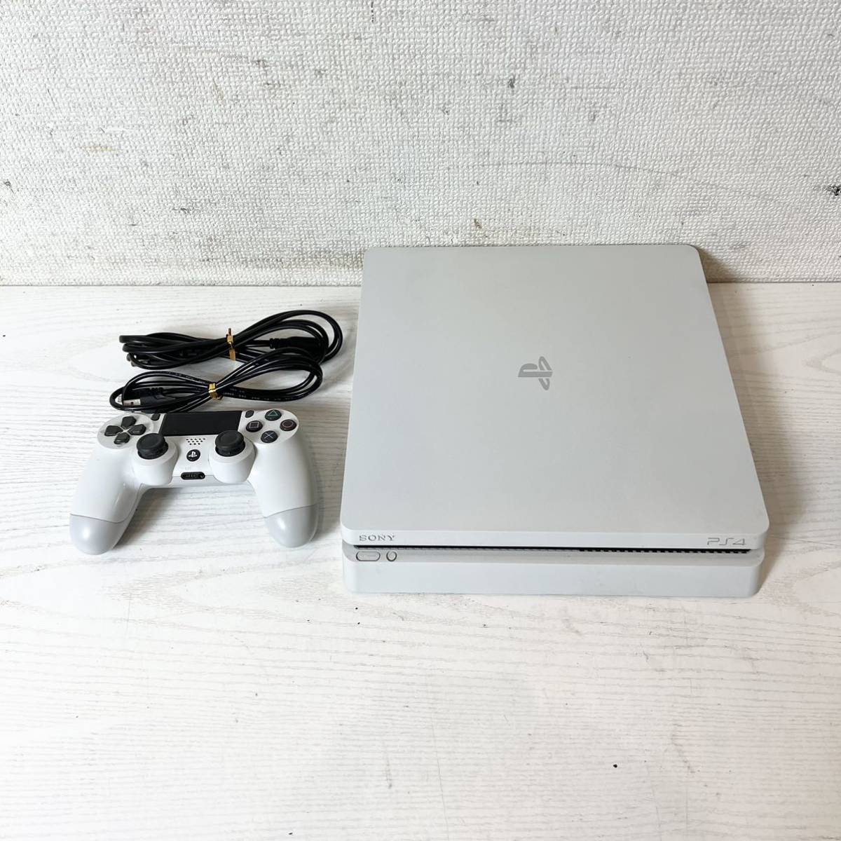 240＊中古品 PS4本体 cuh-2100a グレイシャーホワイト500GB