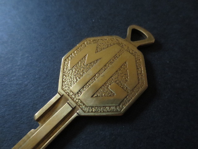 MG antique blank key * new goods * dead stock * brass made * Britain car *MGA*MGB*MGmi jet * Mini Cooper * Rover fan .