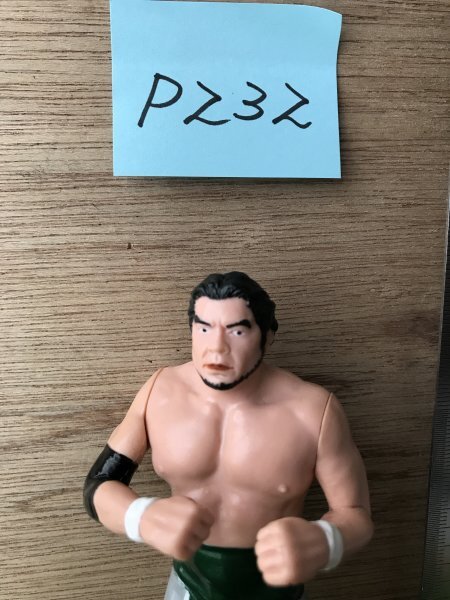 P232☆至宝館 プロレスフィギュア 三沢 光晴 (Ｆ)（黒髪・髭・両手拳）☆ルーズ（開封品）モグラハウスの画像2