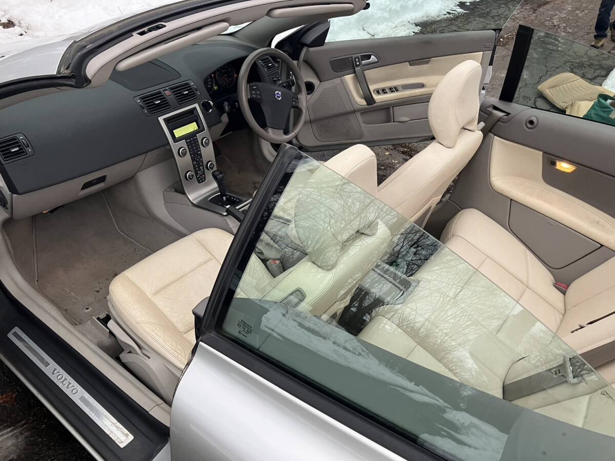 屋内保管！ キレイな Volvo C70 （本革電動シート／ヒーター付 ) 　純正アルミ 車検残あり！_画像6