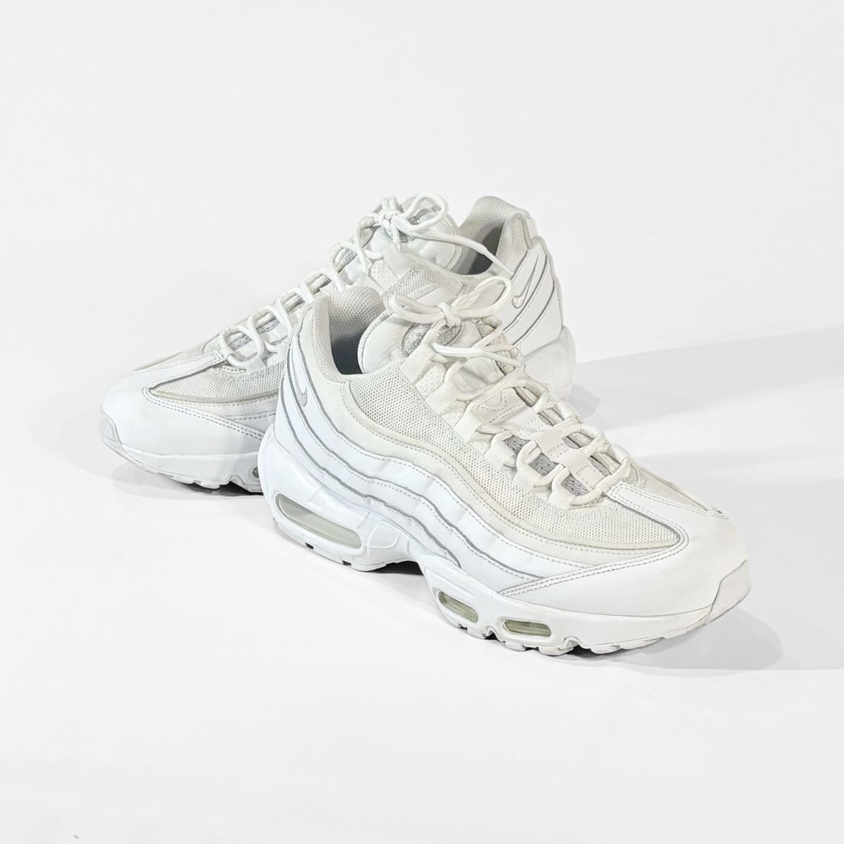 CT1268-100 ナイキ NIKE エアマックス AIR MAX 95 エッセンシャル US10 28cm ホワイトxホワイトxグレーフォグ スニーカー 靴 白 中古_画像1