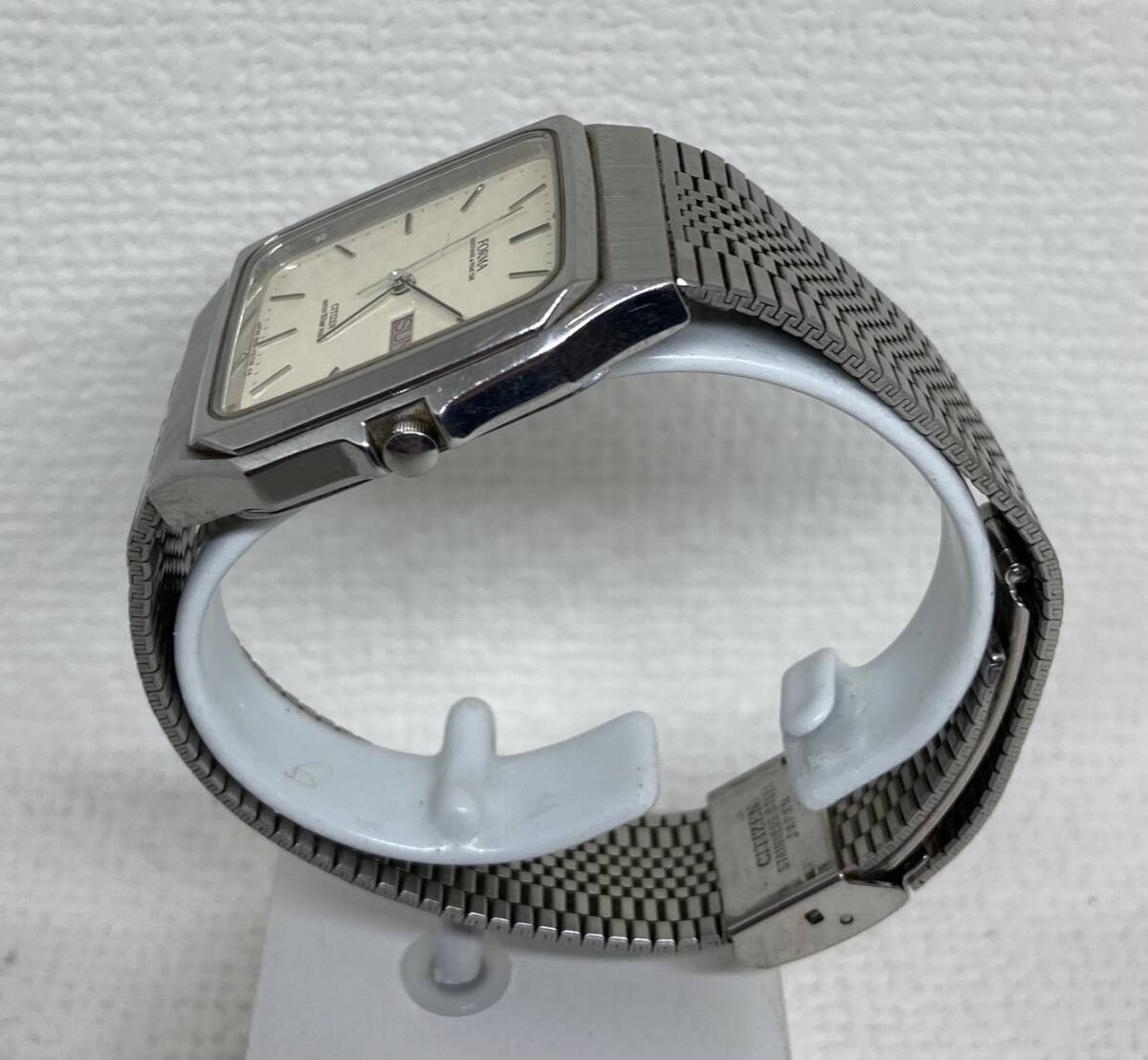 『7504』 可動品　CITIZEN　シチズン 5500-F50085　FORMA　クォーツ腕時計　スクエア　ユニセックス　ベージュ文字盤_画像3