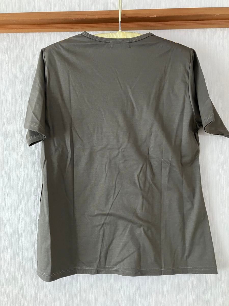 試着のみ 日本製 半袖 カットソー Tシャツ オリーブ色 刺繍