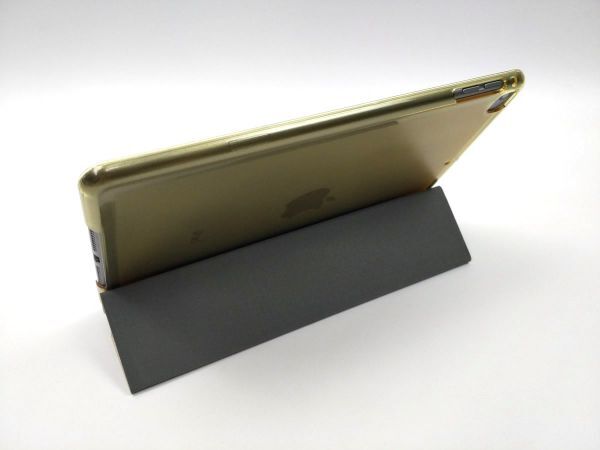 iPad mini 5用 カバー PUレザー+ハードケース 三つ折り スタンド ゴールド_画像4