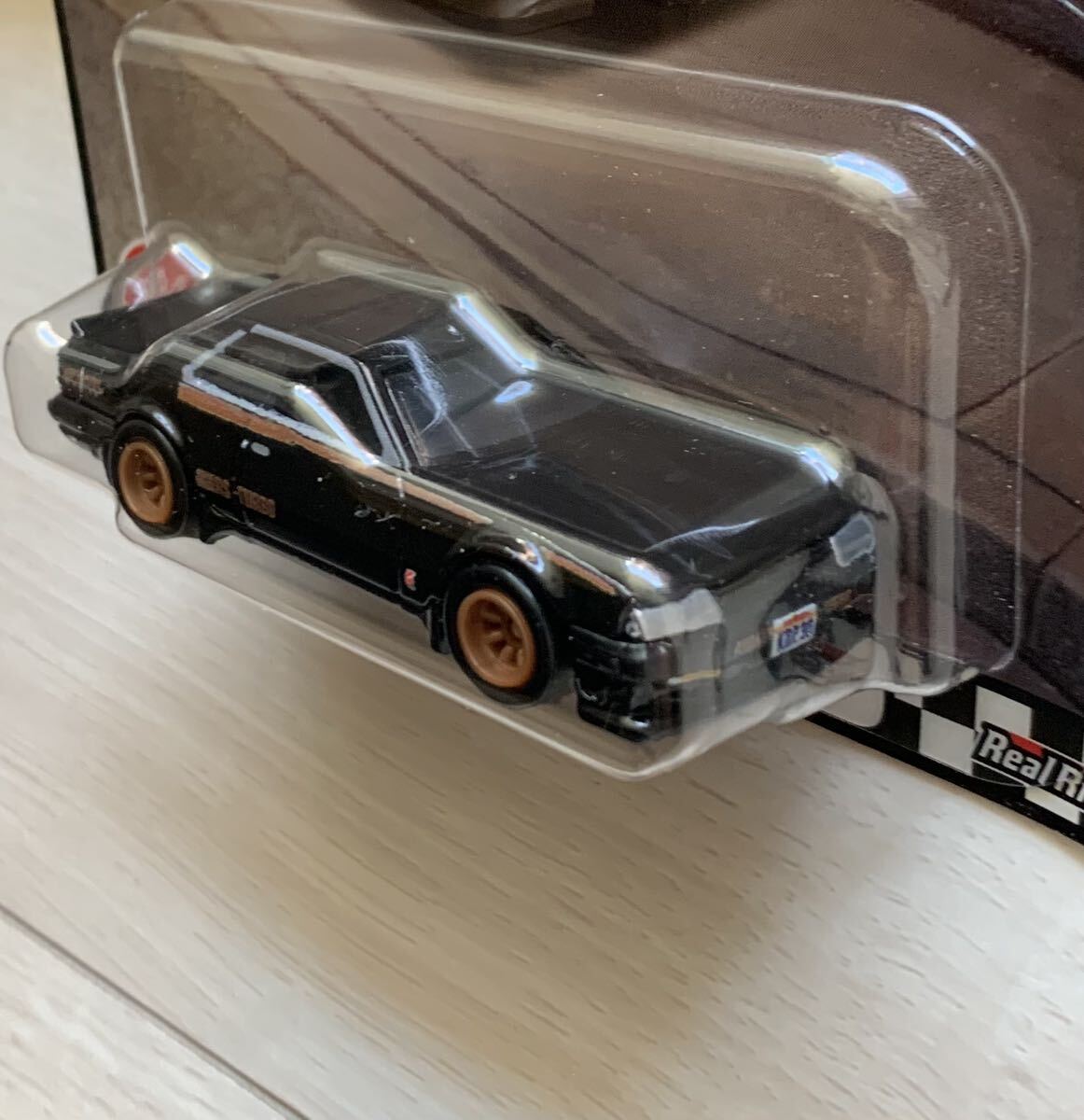 箱発送　★　ホットウィール　ブールバード　★　ニッサン スカイライン RS(KDR30)　★　1/64　ミニカー　Hot Wheels　NISSAN SKYLINE_画像3