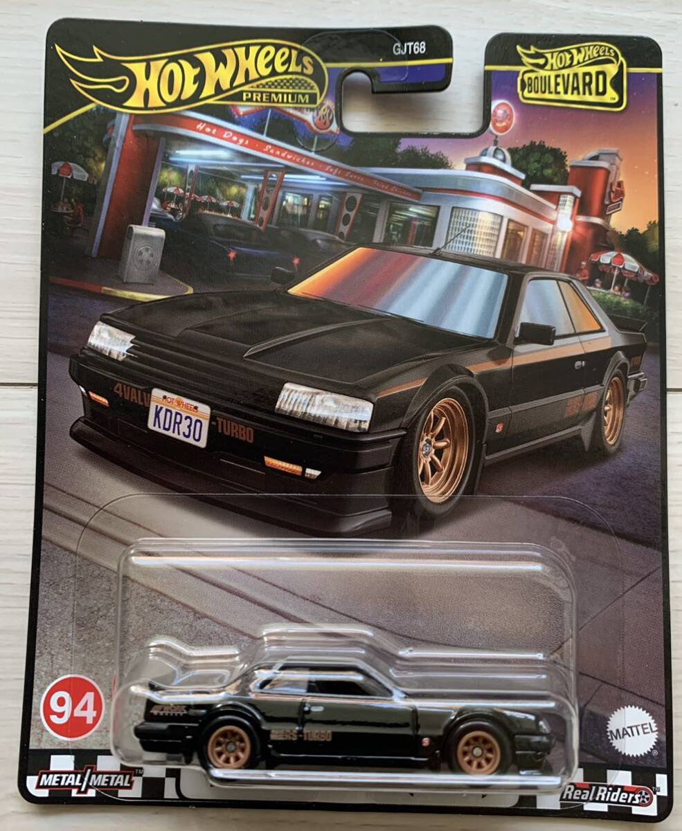 箱発送　★　ホットウィール　ブールバード　★　ニッサン スカイライン RS(KDR30)　★　1/64　ミニカー　Hot Wheels　NISSAN SKYLINE_画像1