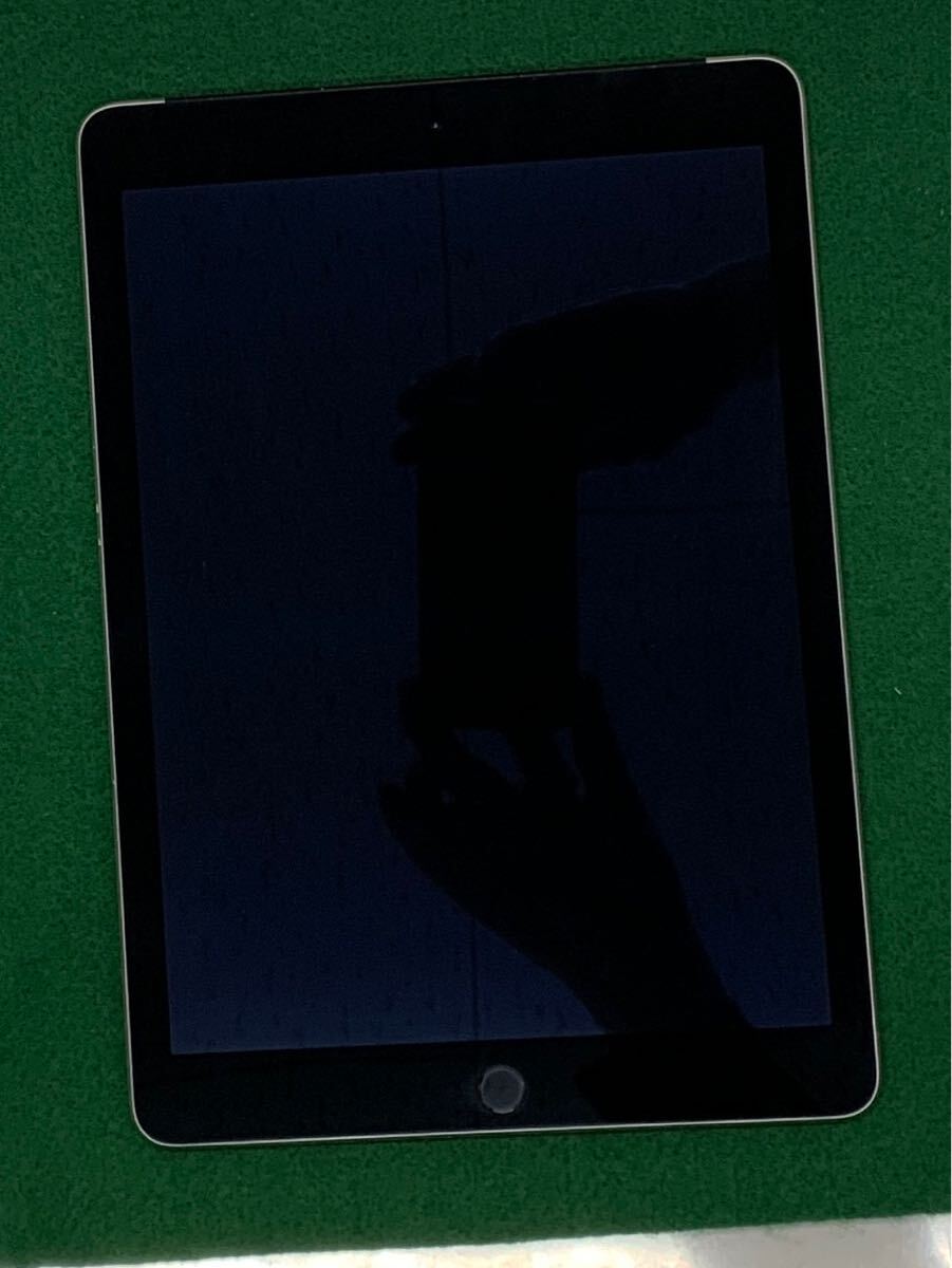iPad Air2 A1567 (JK品・部品取り用)の画像1