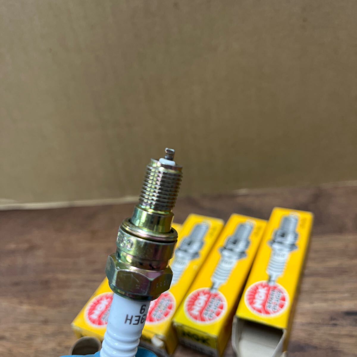 MB-2564★クリックポスト(全国一律送料185円) NGK スパークプラグ C9EH-9 For HONDA ×4本 特殊 SPARK PLUG N-2/①_画像5