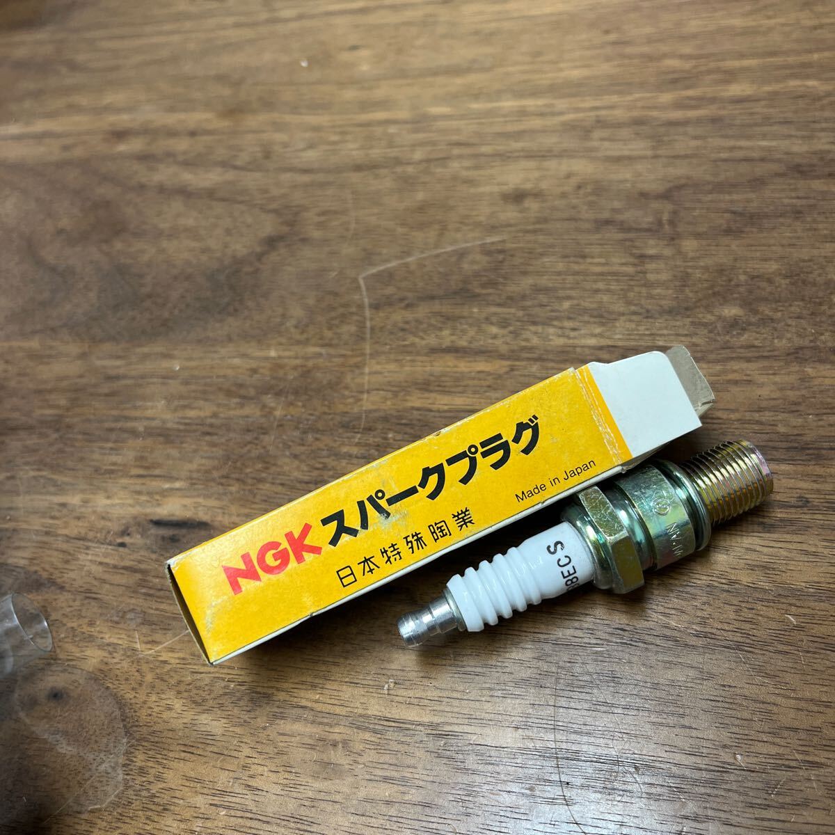 MB-2601★クリックポスト(全国一律送料185円) NGK スパークプラグ B8ECS 特殊 日本特殊陶業 N-2/②_画像7