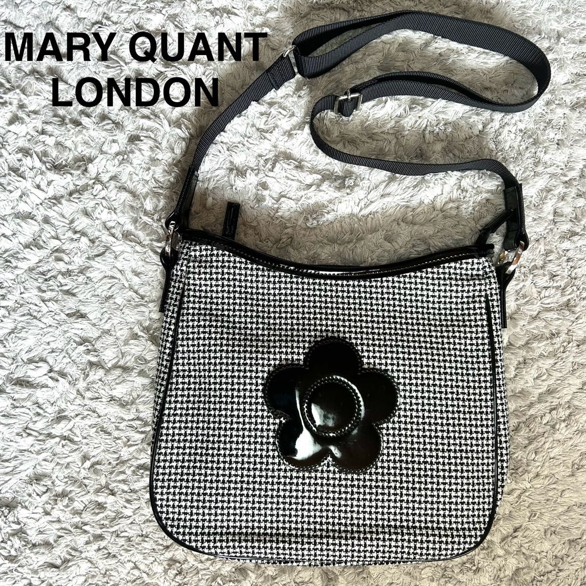 MARY QUANT マリークワント ショルダーバッグ 斜めがけ 千鳥格子 日本製