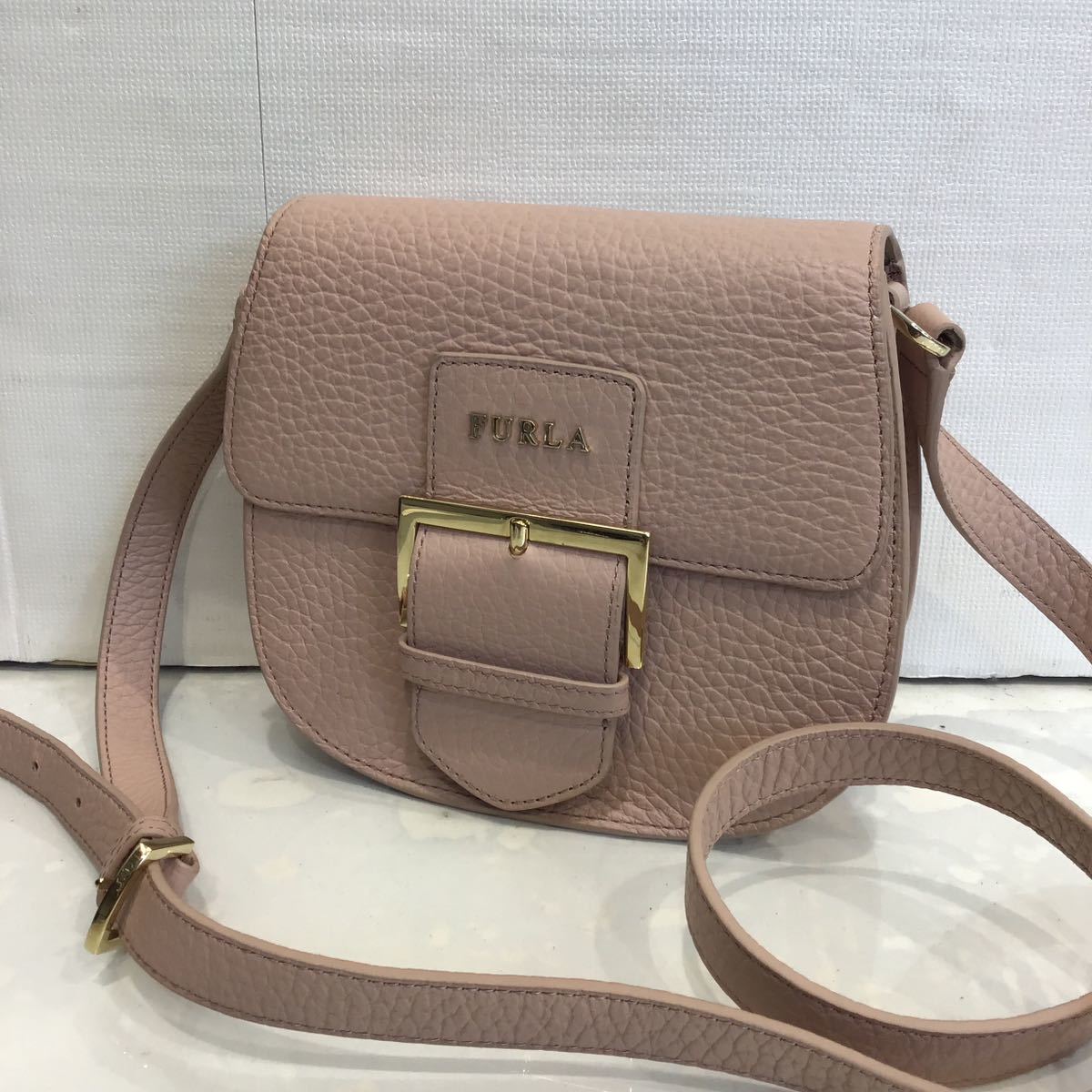 【FURLA フルラ】ショルダーバッグ ミニポシェット ピンク レザー ゴールド 2403oki