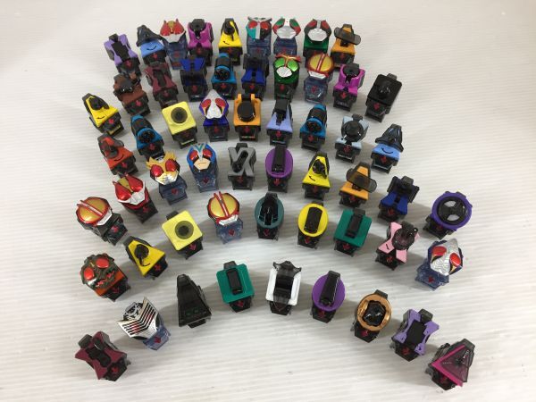 D6874-0322-61【中古】仮面ライダー フォーゼ アストロスイッチ 大量まとめて かぶり有り 特撮