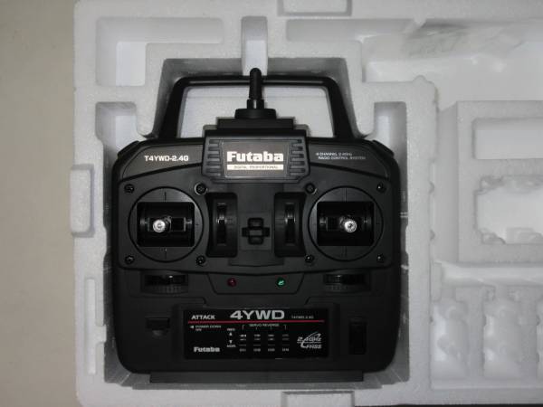 * Futaba 4YWD 2.4G transmitter * new goods 