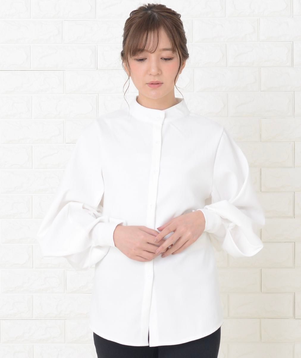 【新品未使用・タグ付き】白シャツ ブラウス ハイネックボリュームスリーブシャツ　