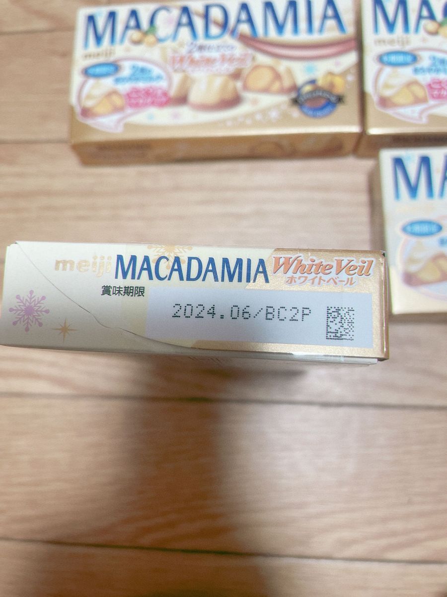 meiji MACADAMIA マカダミア　チョコレート　冬期限定　ホワイトベール　5箱セット