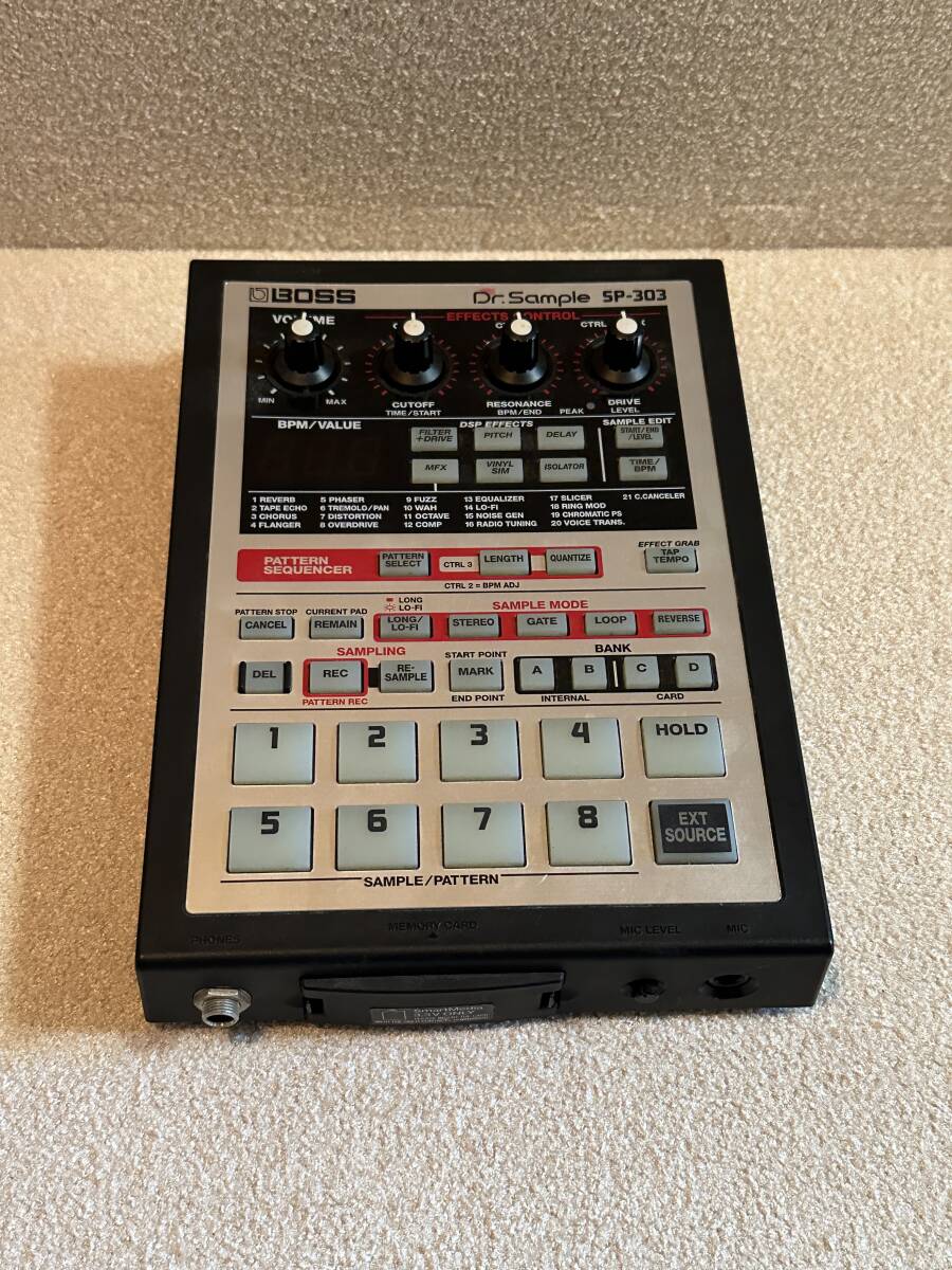 BOSS Boss SP-303 sampler 