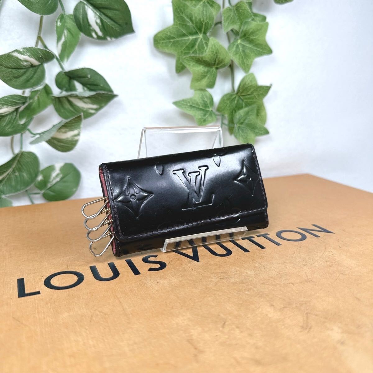 1円 LOUIS VUITTON ルイヴィトン ヴェルニ キーケース ミュルティクレ4 シリアルナンバー CA1016 ブラック × ピンク 男女兼用_画像1