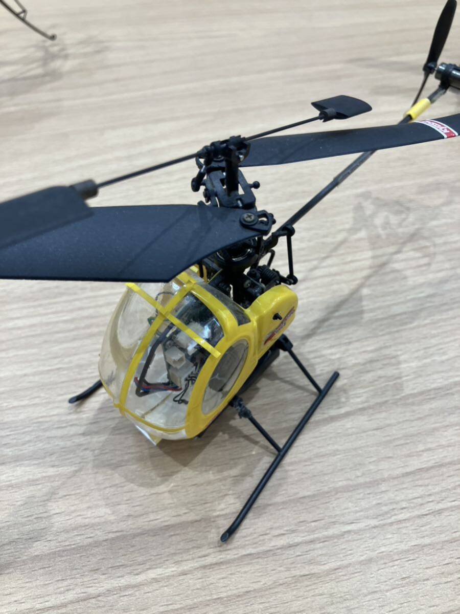 天A【1//195他】ヘリコプター 模型 おもちゃ 置物 ラジコン kyosho x-power ARMY 6個セット ジャンク ヘリ 黄 緑 赤白オレンジの画像4