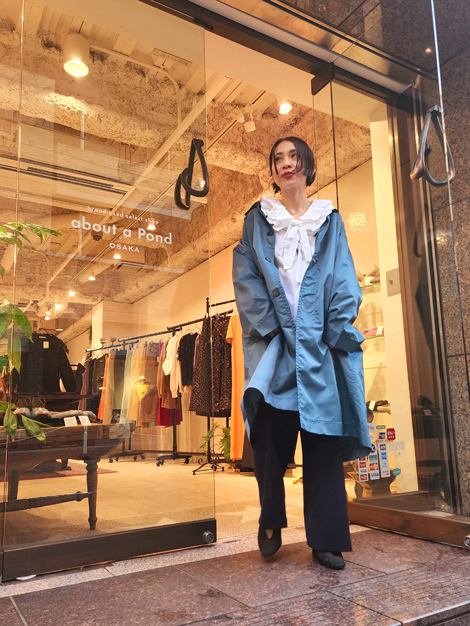 Drawer ドゥロワー 今季24SS フリルリボンブラウス38 美品 Drawer ドゥロワー 今季24SS フリルリボンブラウス38 美品