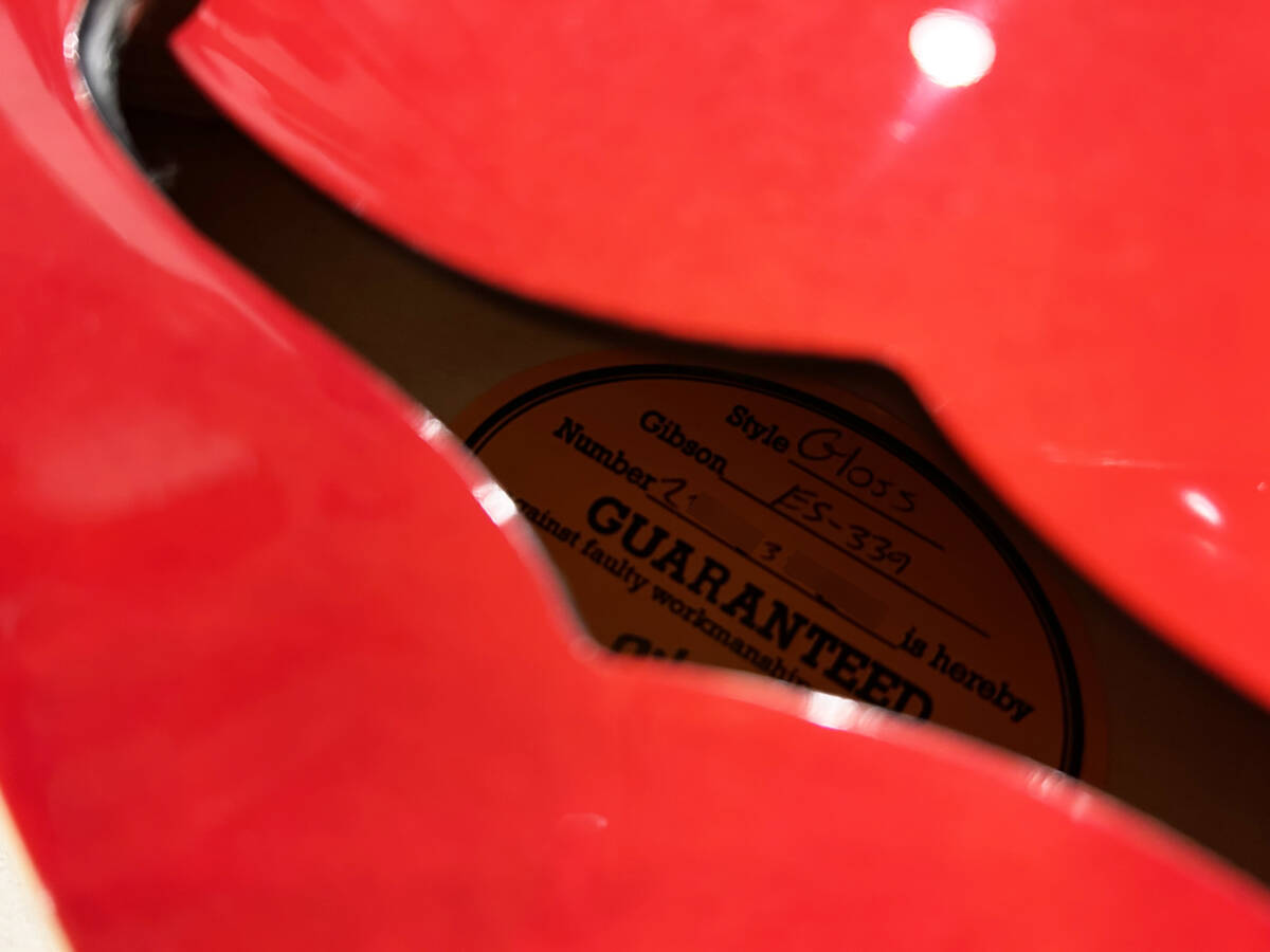 Gibson ES-339 Cherry Gloss 2023年製 極美品 ES-335をダウンサイジングした小ぶりなセミアコ 弾きやすさ抜群 グッドサウンド！の画像7