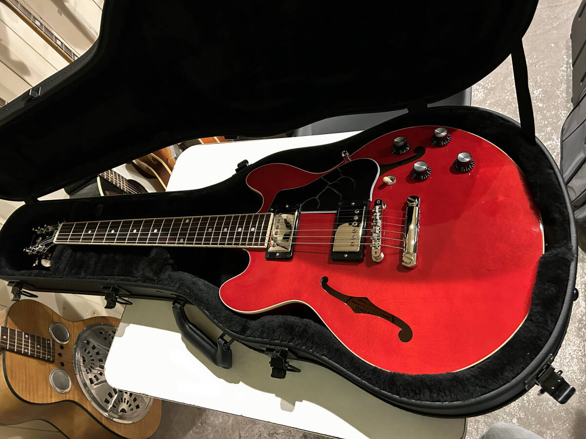 Gibson ES-339 Cherry Gloss 2023年製 極美品 ES-335をダウンサイジングした小ぶりなセミアコ 弾きやすさ抜群 グッドサウンド！の画像9