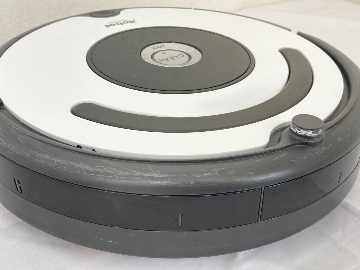 【IE164】(O) iRobot アイロボット ロボット掃除機 Roomba ルンバ 628 2017年製 掃除機 エッジブラシ欠品 通電動作確認済み 中古現状品_傷が多数ございます