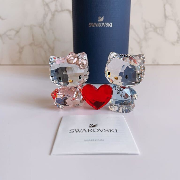 ☆ハローキティ×Swarovski社☆スワロフスキー社 コラボ HELLO KITTY & DEAR DANIEL 正規品 置物 フィギュリン クリスタルガラス サンリオ_画像2