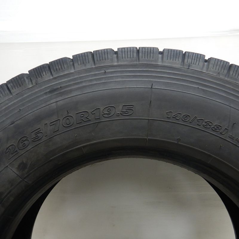 中古タイヤ 265/70R19.5 140/138J YOKOHAMA ZEN902ZE スタッドレスタイヤ 1本単品 大型 中古 19.5インチ_画像3